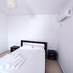 Sandy Apartments